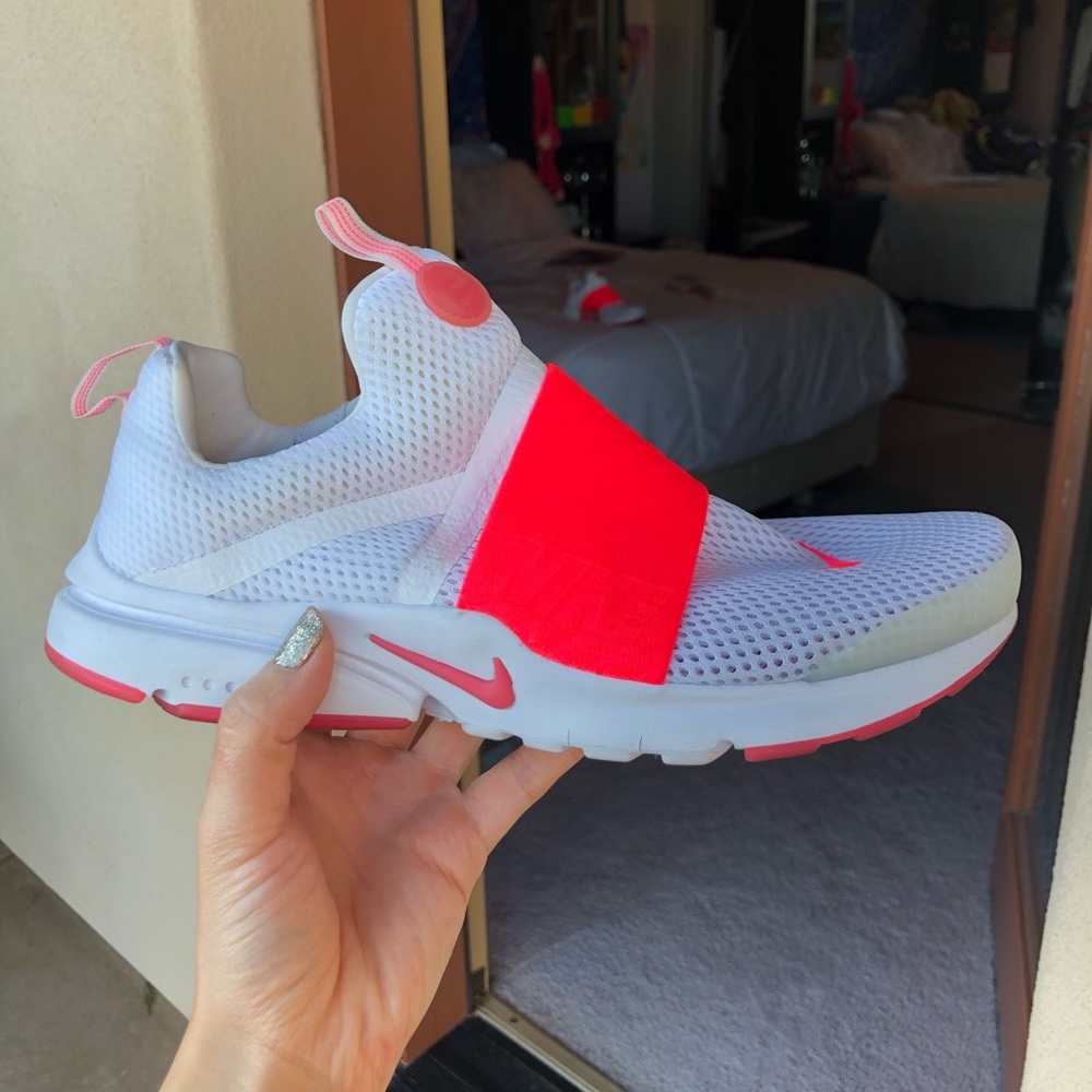 Neon Pink No Tie Nike Training/Running Shoes